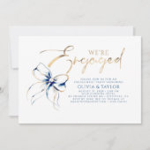 We're Engaged Navy Blue Bow Engagement Party Einladung (Vorderseite)