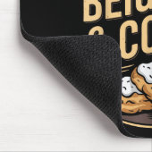 Wered By Beignets And Coffee Funny New Orleans Quo Mousepad (Ecke)