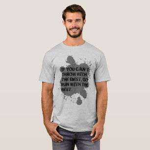 Werfen Sie mit dem Shirt der Trauzeugen