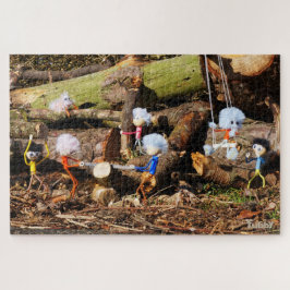Werkende Fubby's in hun houtzagerij. Puzzle
