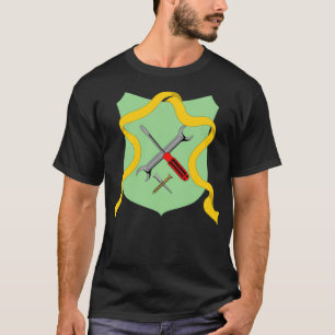 Werkzeuge für Maschinenbauer Reparatur von Piraten T-Shirt