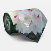 Wertvolle Peony-Krawatte Krawatte (Gerollt)
