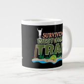 West Coast Trail, überlebte ich den West Coast Tra Jumbo-Tasse (Vorderseite Rechts)