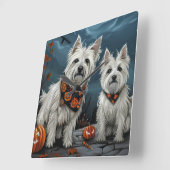 West Highland Halloween Spooky Quadratische Wanduhr (Winkel)