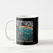 West Virginia Retro Bear Mountain Graphic Kaffeetasse (Links)