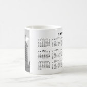Western Auto Halbstundliches Gebäude 2019 Kalender Kaffeetasse (Mittel)