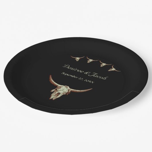 Western Black Rustic Wedding Kuh Bull Skull Pappteller (Schrägansicht)