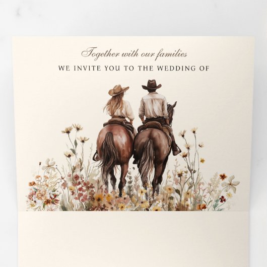 Western Couple Riding Reitpferde auf einer Hochzei Dreifach Gefaltete Einladung (Innen Erste Seite)