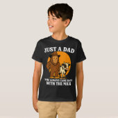 Western Cowboy Bigfoot Just A Dad Who Came Back Wi T-Shirt (Vorne ganz)