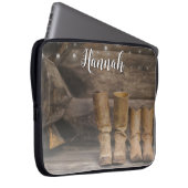 Western Cowboy Boots Rustic Barn Monogram Laptopschutzhülle (Vorne Rechts)