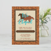 Western Cowboy Leather Brown Horse Elopement Einladung (Stehend Vorderseite)
