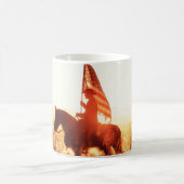 Western - Cowboy-Portrait mit US-Flagge Kaffeetasse (Mittel)