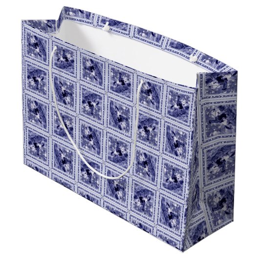 Western Denim Blue Delft Tile Große Geschenktüte (Rückseite Schrägansicht)