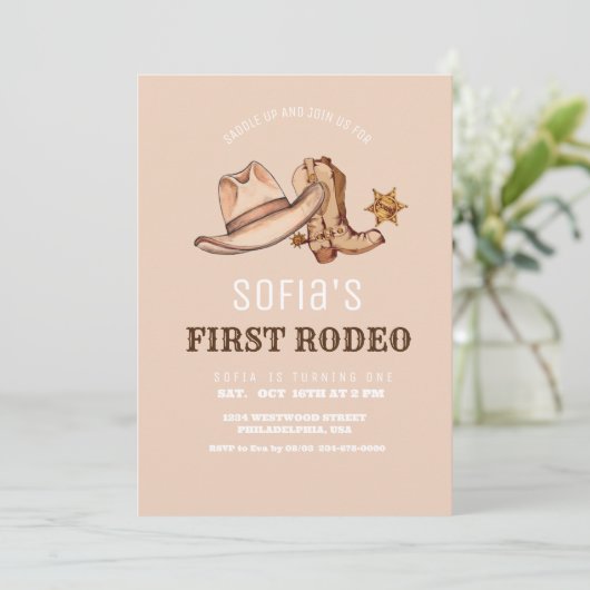 Western First Rodeo Cowgirl Birthday Cowboy Einladung (Stehend Vorderseite)