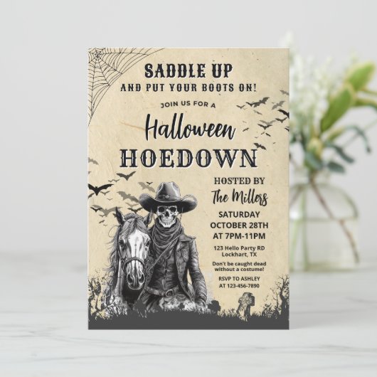 Western Halloween Hoedown Cowboy Party Einladung (Stehend Vorderseite)