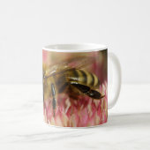 Western Honey Bee Macro Kaffeetasse (VorderseiteRechts)