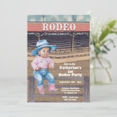Western Rodeo Cowgirl 1. Geburtstag Einladung (Stehend Vorderseite)