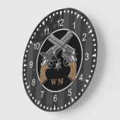 Western-Stil überquert Gewehre mit Monogramm Große Wanduhr (Winkel)