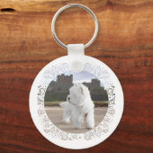 Westie at Bamburgh Castle Schlüsselanhänger (Vorderseite)