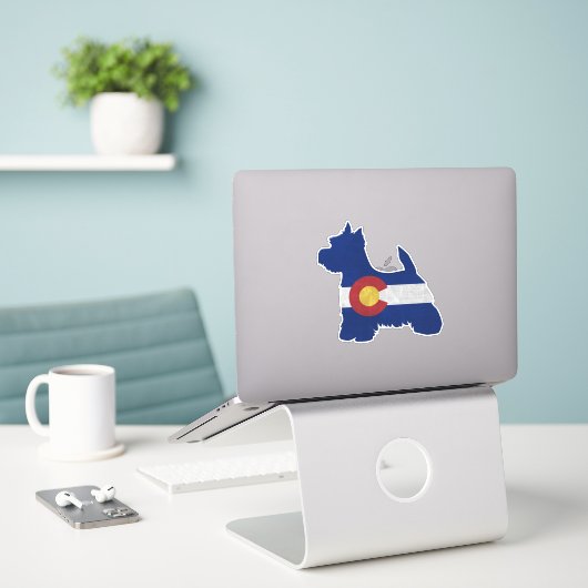Westie Dog Breed Colorado Flag Aufkleber (Laptop auf Schreibtisch)