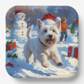Westie läuft im Schnee mit Weihnachtshut Pappteller (Vorderseite)