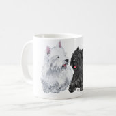 Westie mit einem Black Cairn Terrier Kaffeetasse (Vorderseite Links)
