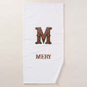Westliche geprägte Lederinitialen-Monogramm M Badehandtuch (Badehandtuch)