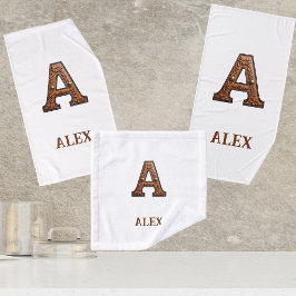 Westliches geprägtes Lederinitial-Monogramm A Badhandtuch Set