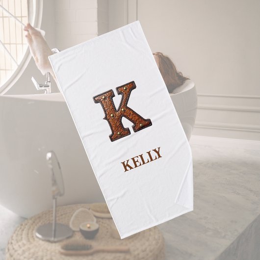 Westliches Werkzeugleder Initial Monogramm K Badehandtuch