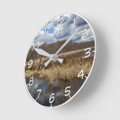 Wetland Cloudscape Runde Wanduhr (Winkel)
