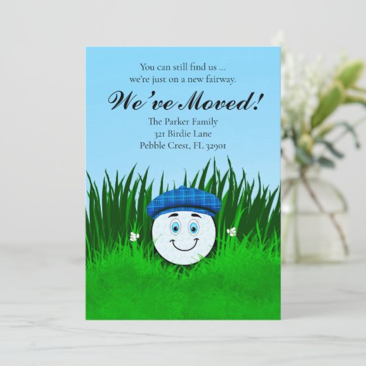 We've Moved Funny Golf Ball in Rough Personalized Ankündigung (Stehend Vorderseite)