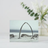 Whale Bone Rib Arc and Skin Boat Frames at Barrow Postkarte (Stehend Vorderseite)