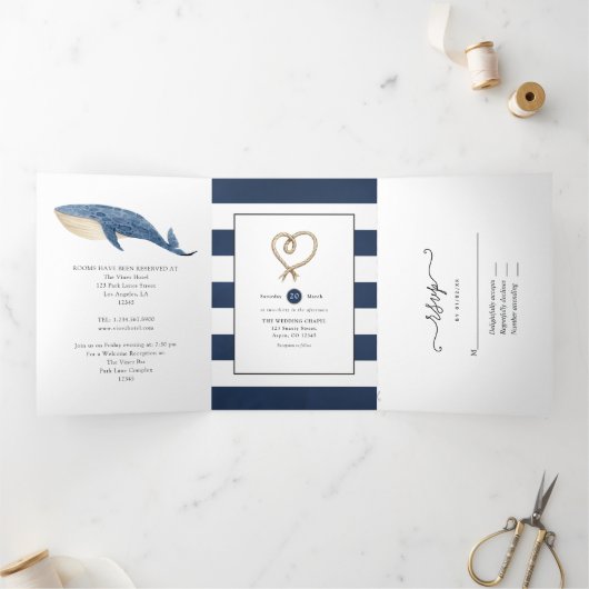 Whale Nautical Wedding Dreifach Gefaltete Einladung (Innenseite)