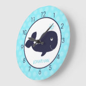 Whale Nursery Teal and Navy Blue Kids Große Wanduhr (Winkel)