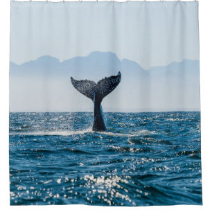 Whale Schwanz Seascape: Dramatisches Wasser. Duschvorhang