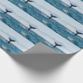 Whale Schwanz Seascape: Dramatisches Wasser. Geschenkpapier (Ecke)