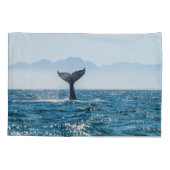 Whale Schwanz Seascape: Dramatisches Wasser. Kissenbezug (Rückseite)
