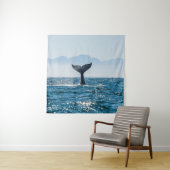 Whale Schwanz Seascape: Dramatisches Wasser. Wandteppich (Beispiel)
