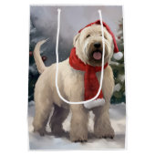 Wheaten Terrier Dog im Schnee Weihnachten Mittlere Geschenktüte (Rückseite)