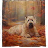 Wheaten Terrier im Herbst Leaves Inspiriert Duschvorhang (Vorderseite)