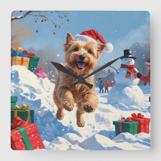 Wheaten Terrier läuft im Schnee mit Weihnachtshut Quadratische Wanduhr (Vorderseite)