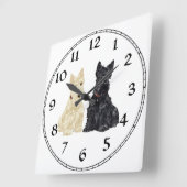 Wheaten u. schwarze schottische Terrier Quadratische Wanduhr (Winkel)