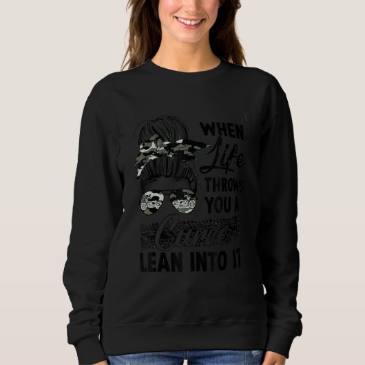 When life throws you a curve  motorcycle saying qu sweatshirt (Vorderseite)