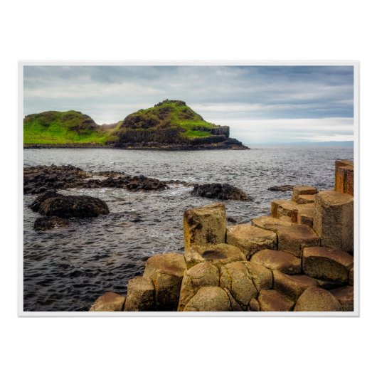 Where Fire Meets Folklore: The Giant's Causeway Poster (Vorderseite)