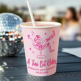Whimsical A Tini Bit Ältere Hot Pink Geburtstagspa Pappbecher
