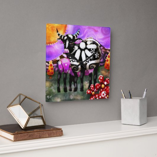 Whimsical Abstract Momma & Baby Cow Funky Farm Quadratische Wanduhr (Büro)