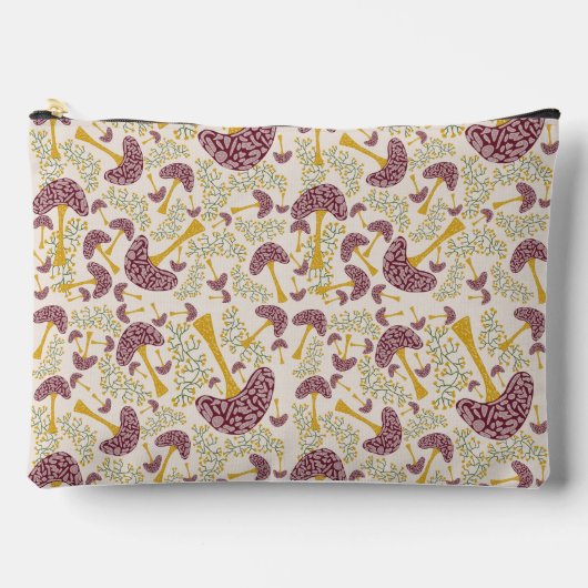 Whimsical Autumn Forest Pattern – Hand-Drawn Mushr Zubehörtasche (Vorderseite)