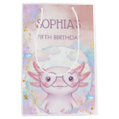 Whimsical axolotl kids birthday mittlere geschenktüte (Vorderseite)