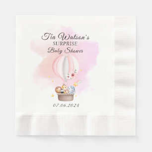 Whimsical Baby Animes in einem rosa Heißluftballon Serviette