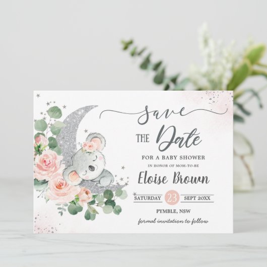 Whimsical Baby Koala Crescent Moon Blush Floral Save The Date (Stehend Vorderseite)